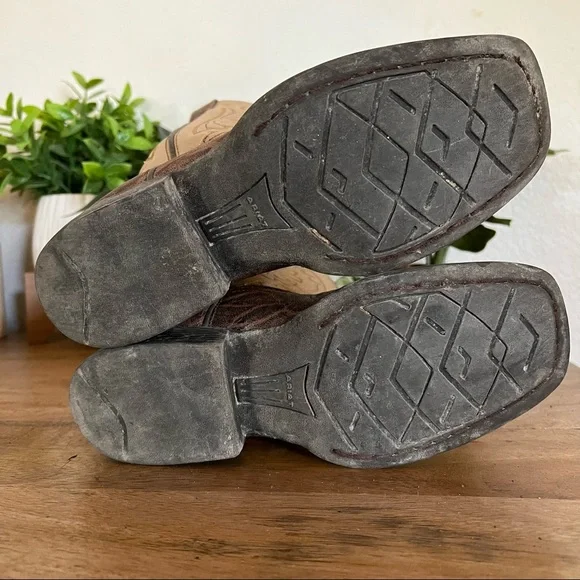 Ariat Kids Boots in Brown and Tan - Picture 8 of 13